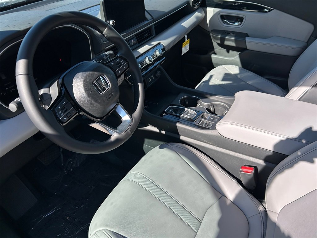 New 2025 Honda Pilot EX-L image 10