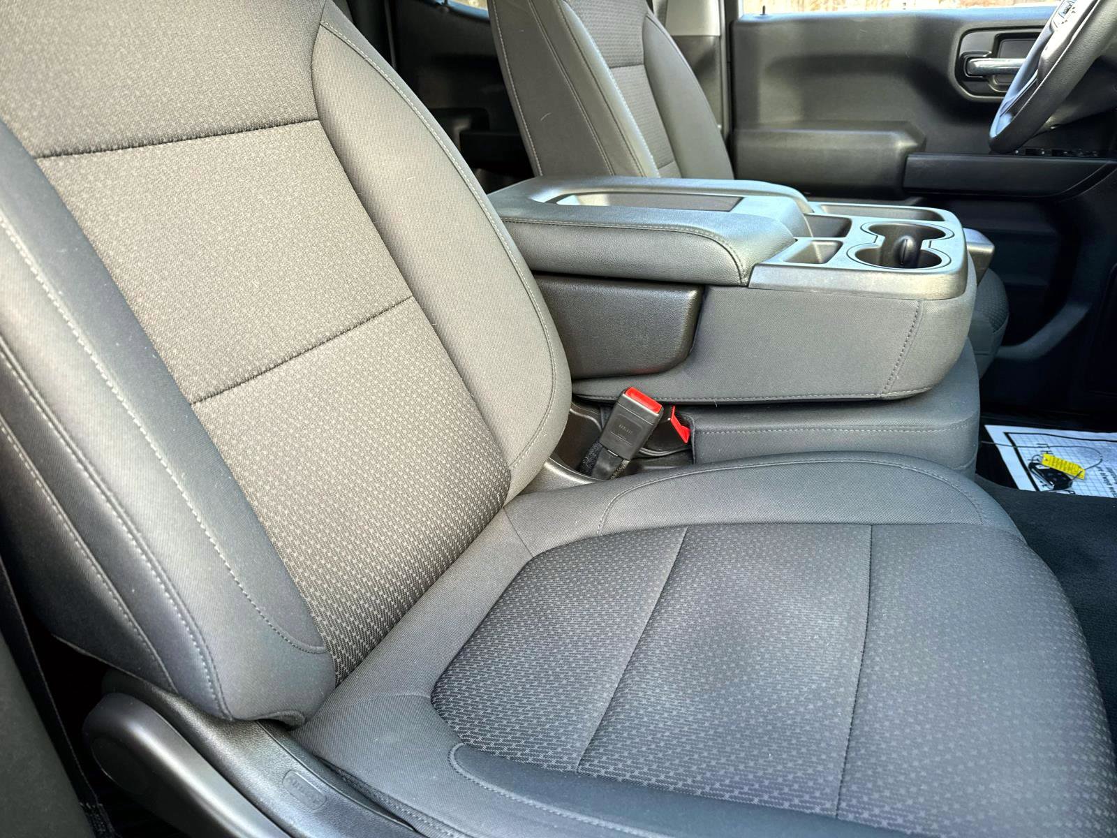 Used 2020 Chevrolet Silverado 1500 Custom w/ Custom Value Package image 8