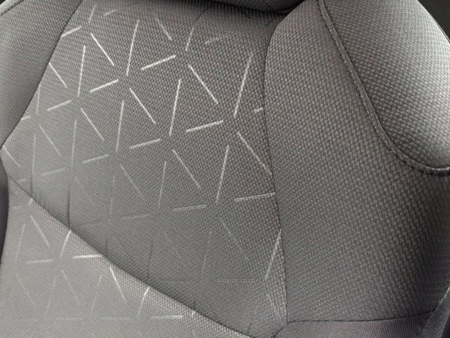 Used 2024 Toyota RAV4 XLE FWD image 32