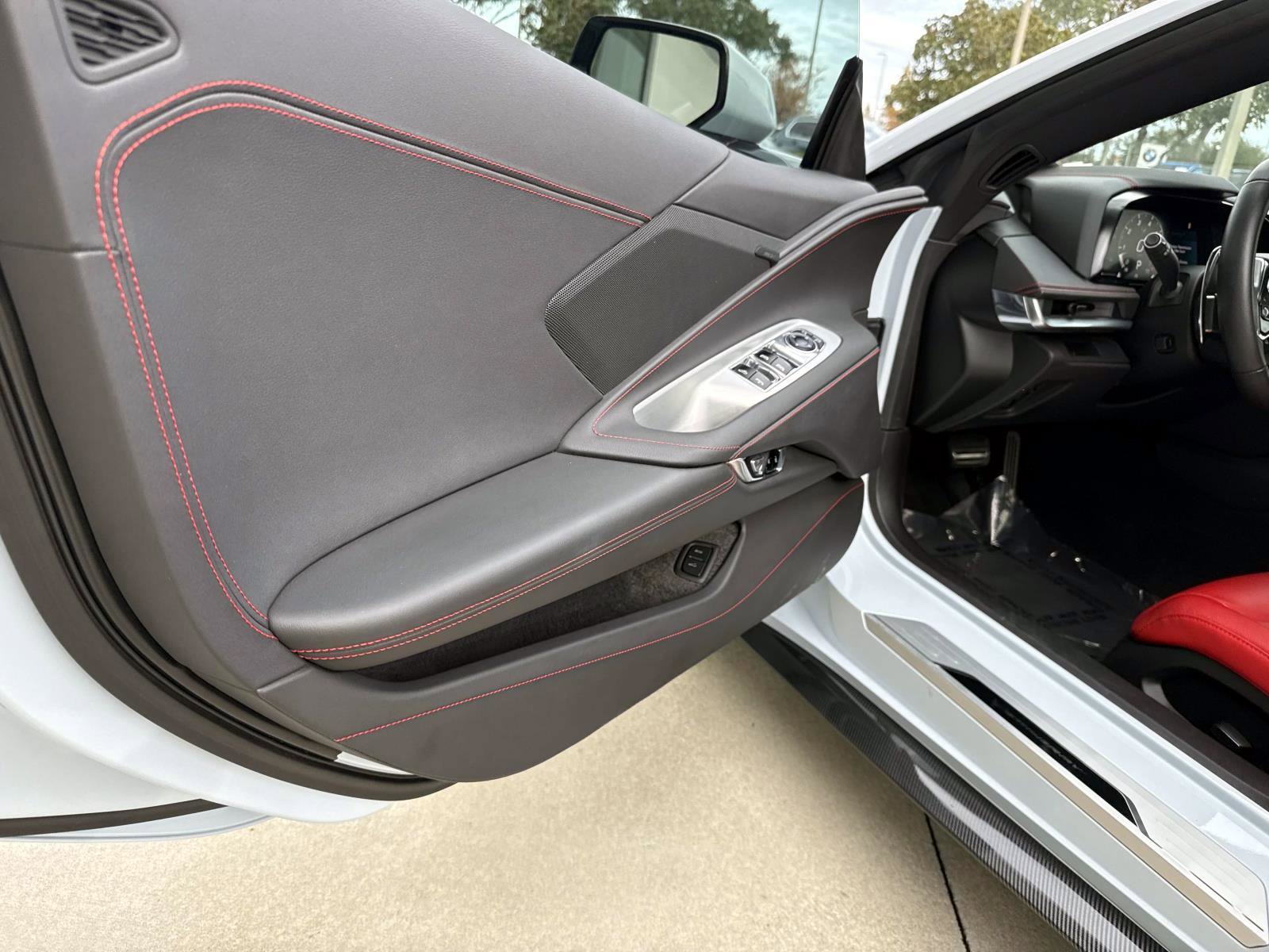 Used 2023 Chevrolet Corvette Stingray Convertible w/ Z51 Performance Package image 10