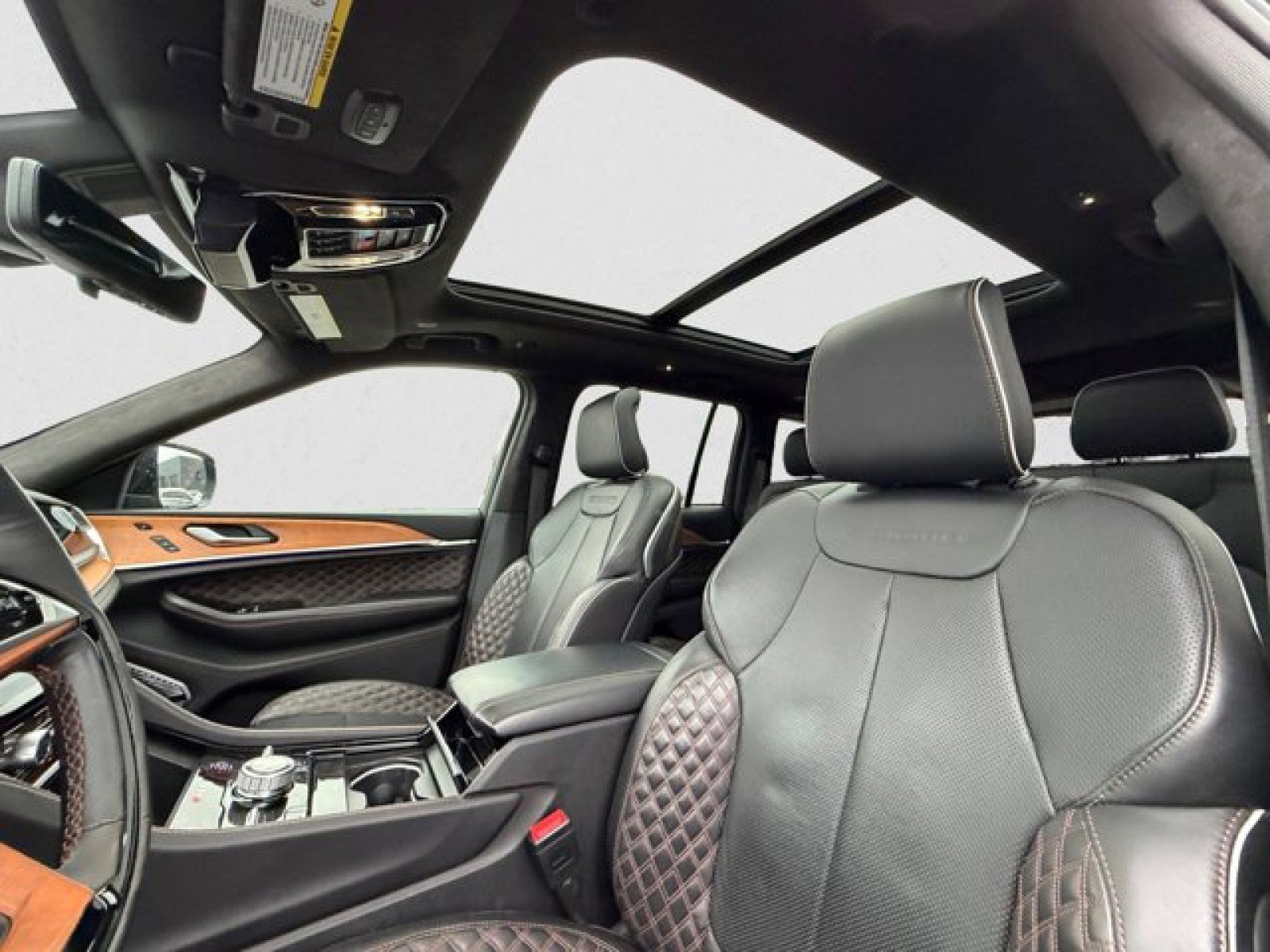 Used 2022 Jeep Grand Cherokee Summit image 12