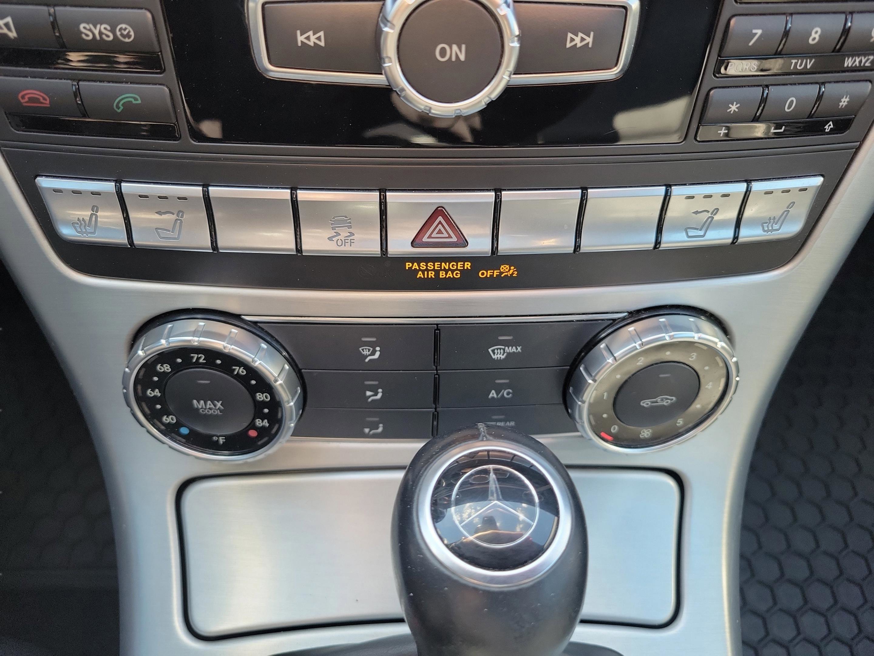 Used 2015 Mercedes-Benz SLK 250 image 23