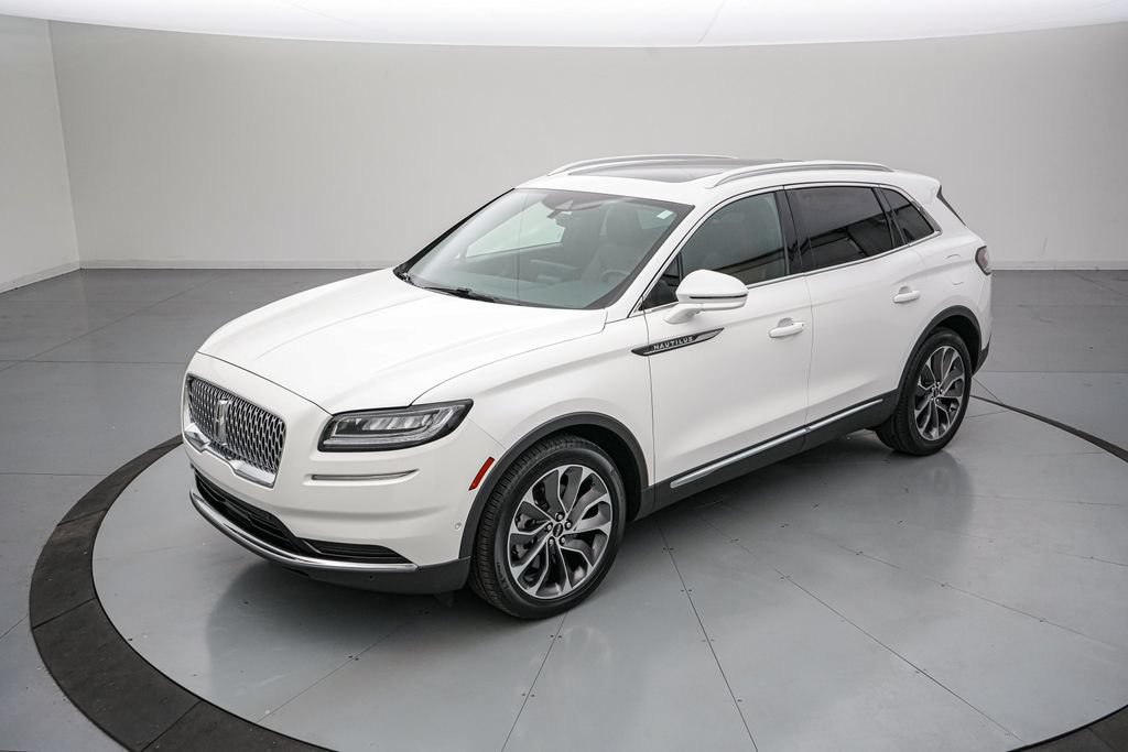 Used 2023 Lincoln Nautilus Reserve w/ Equipment Group 201A FWD image 8