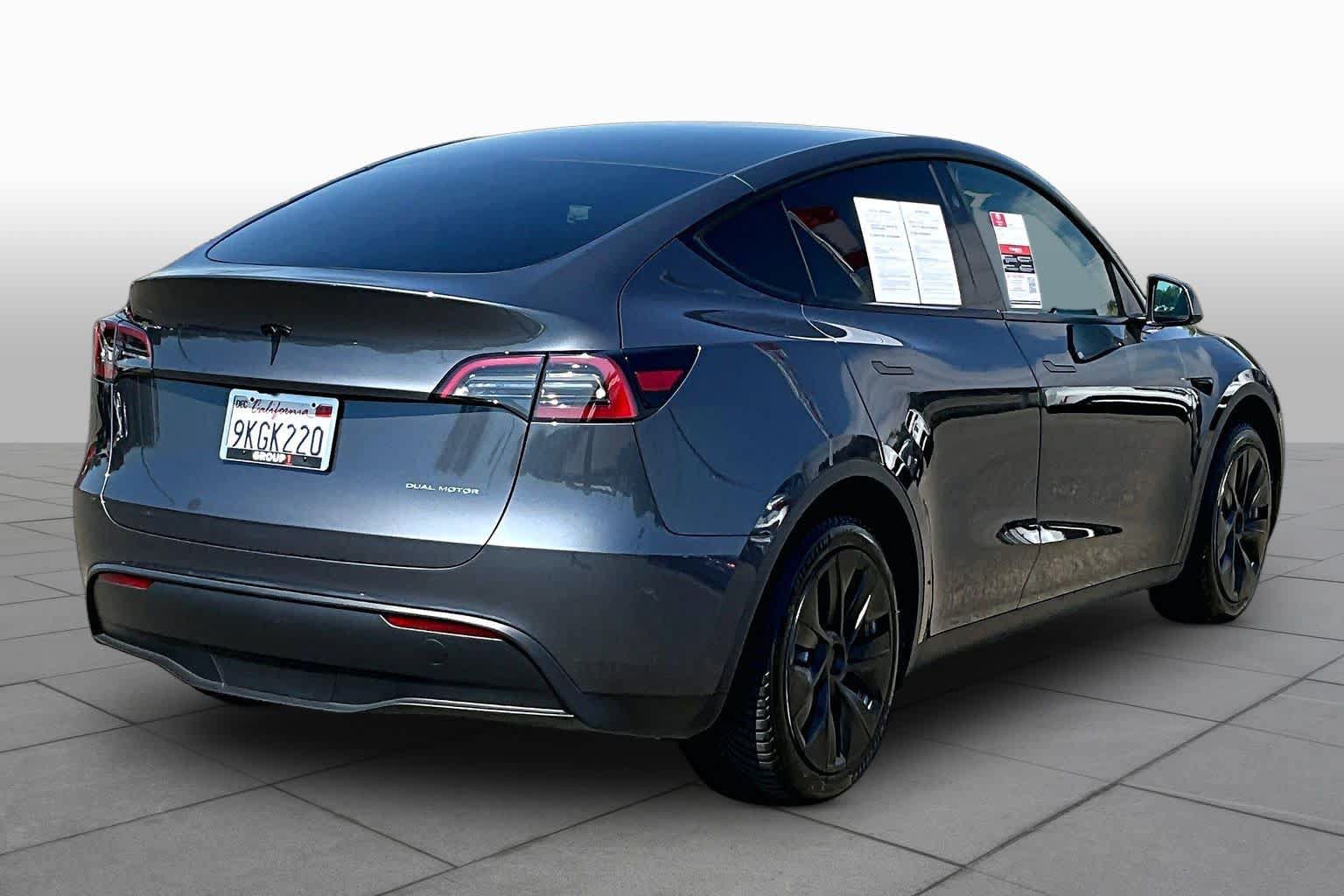 Used 2023 Tesla Model Y Long Range AWD/4WD image 12