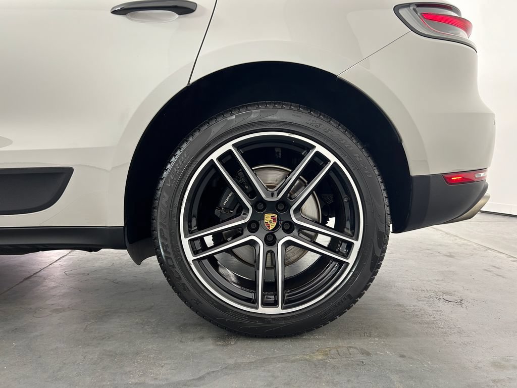 Certified 2019 Porsche Macan AWD/4WD image 11