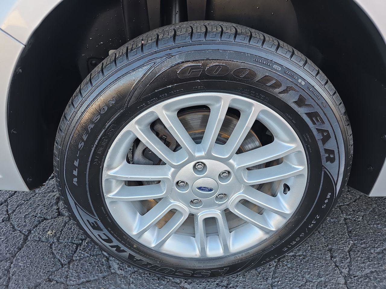 Used 2013 Ford Flex SEL image 17