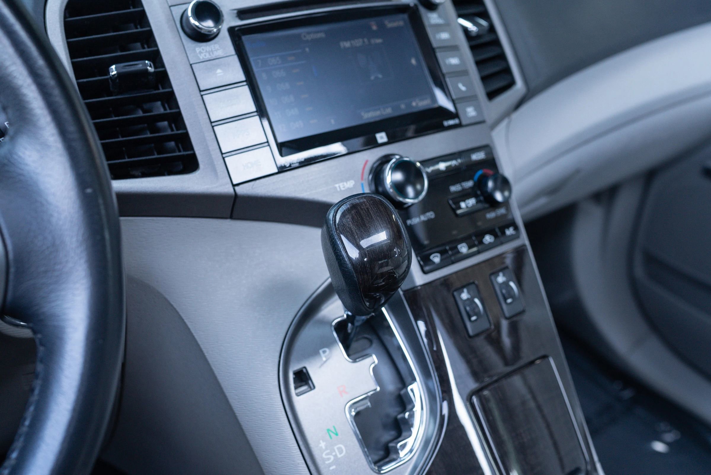 Used 2015 Toyota Venza Limited image 14