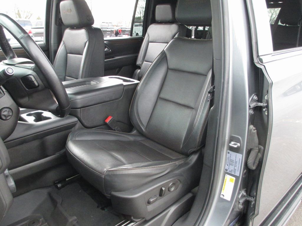 Used 2022 Chevrolet Suburban High Country w/ LPO, Illumination Package image 17