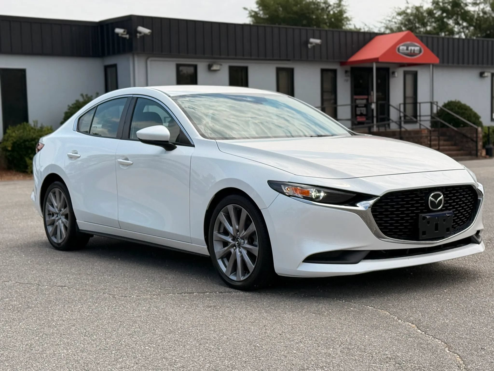 Used 2020 MAZDA MAZDA3 AWD Sedan w/ Select Package image 3