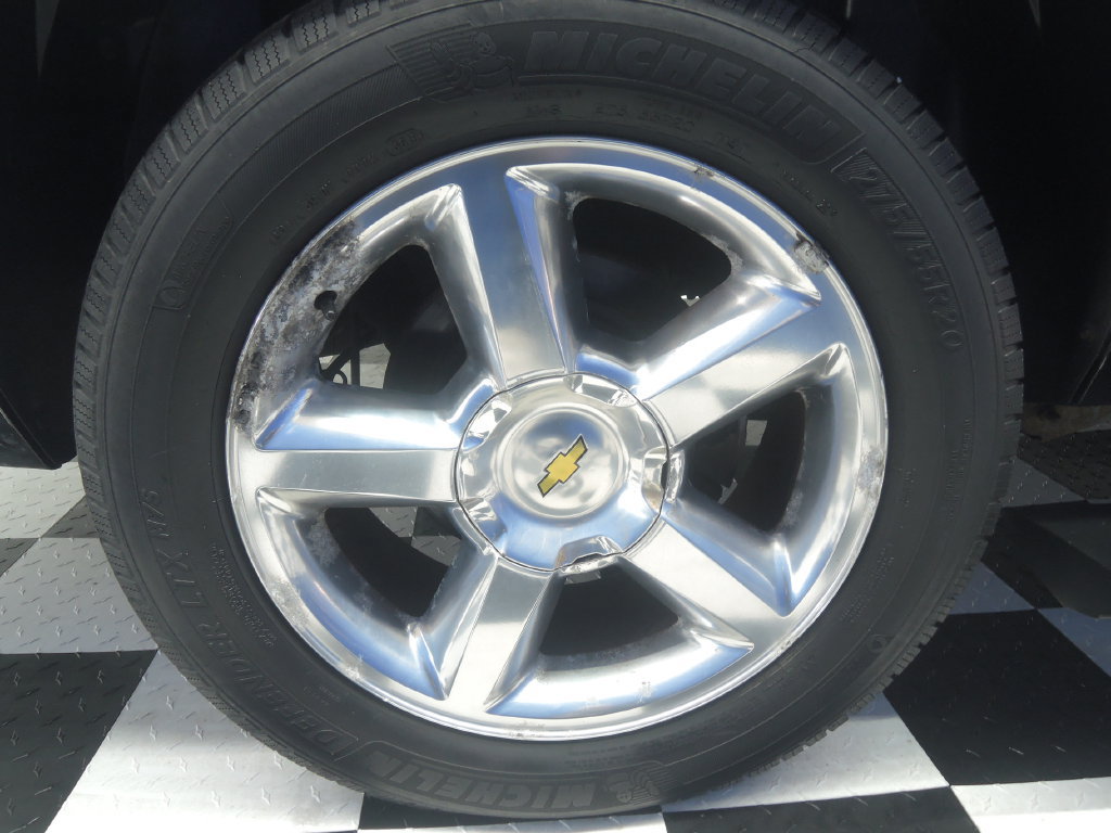 Used 2012 Chevrolet Suburban LTZ AWD/4WD image 31