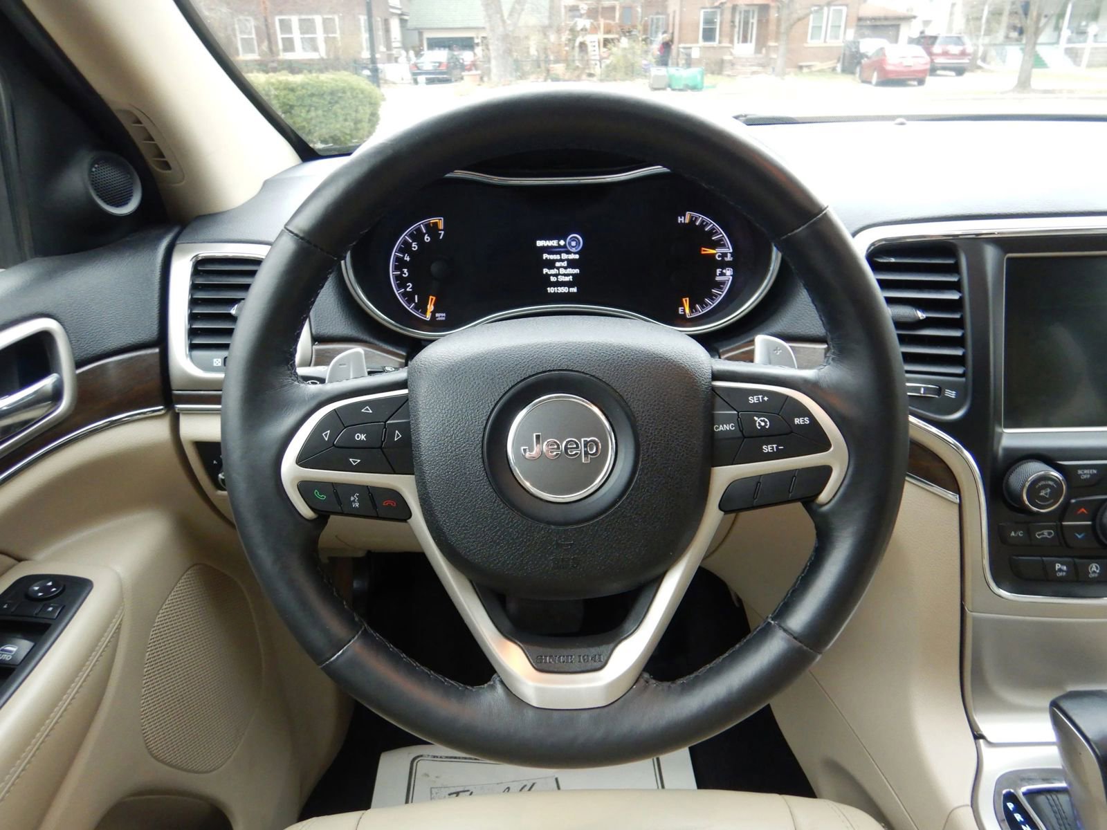 Used 2017 Jeep Grand Cherokee Limited AWD/4WD image 10