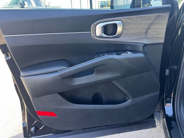 Used 2021 Kia Sorento EX image 19