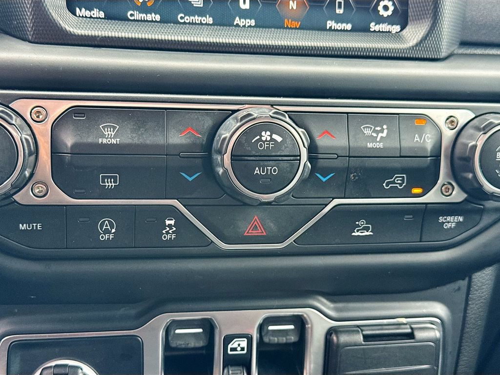 Used 2022 Jeep Gladiator Mojave AWD/4WD image 17