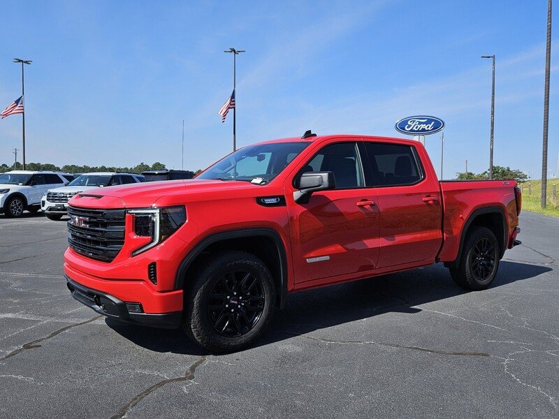 Used 2025 GMC Sierra 1500 Elevation w/ X31 Off-Road Package AWD/4WD image 3