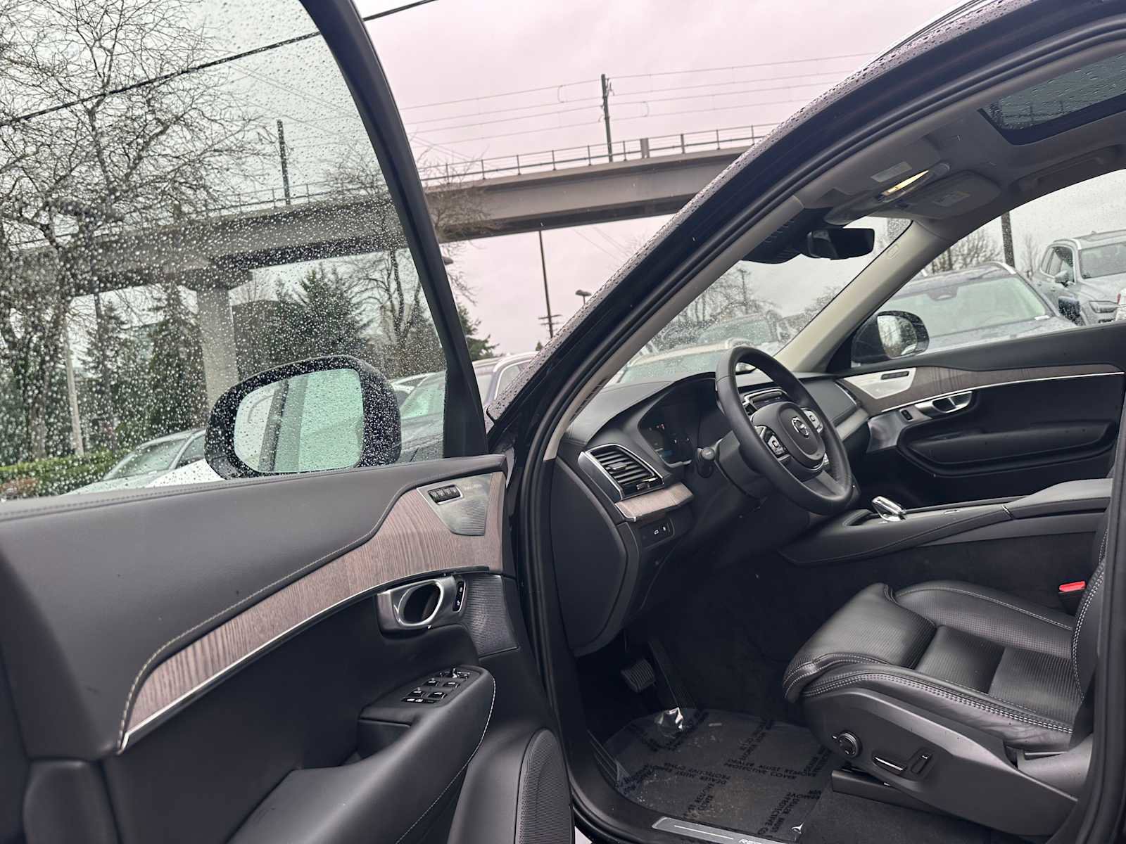 Certified 2024 Volvo XC90 T8 Ultimate image 21