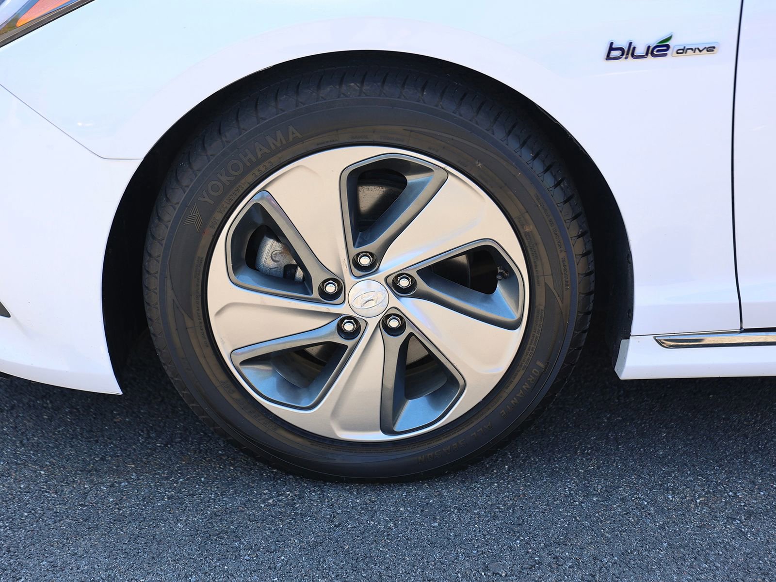 Used 2017 Hyundai Sonata Limited FWD image 12