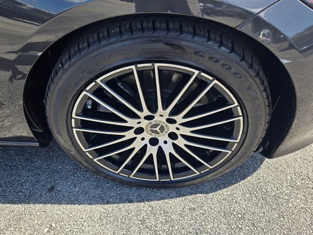 Used 2023 Mercedes-Benz C 300 Sedan image 16