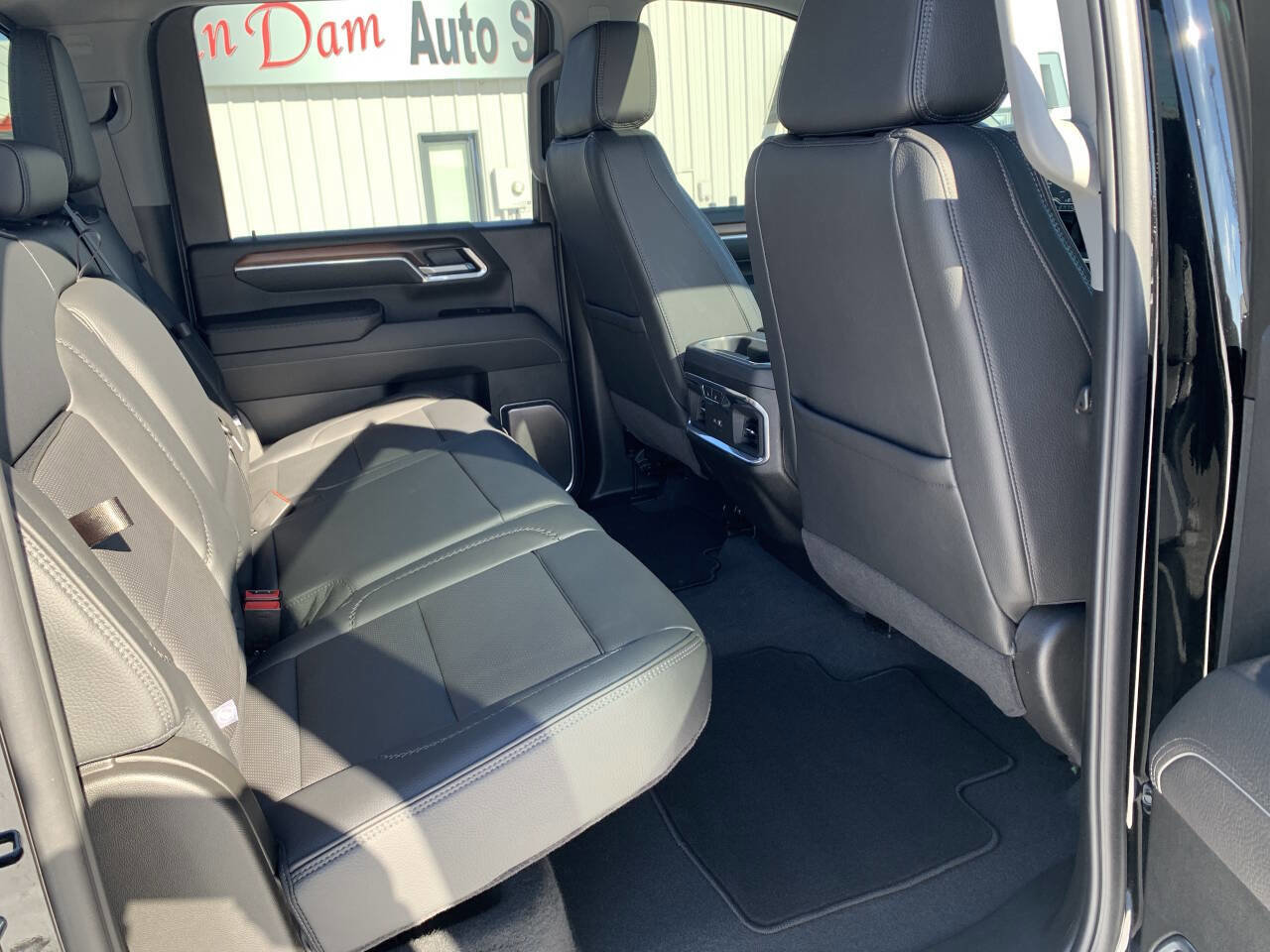 Used 2025 GMC Sierra 2500 Denali w/ Denali Reserve Package image 28