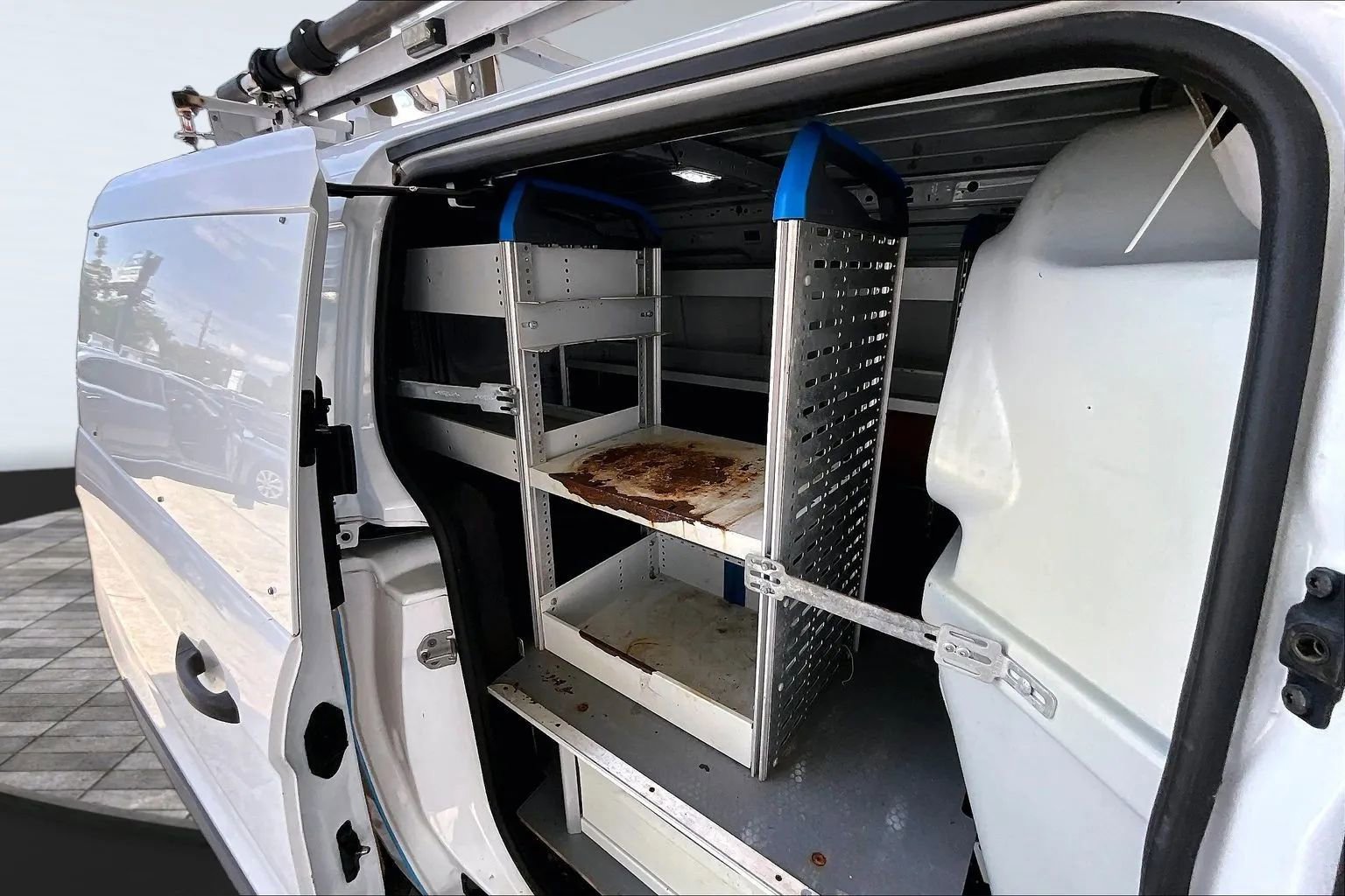 Used 2016 Ford Transit Connect XL FWD image 22