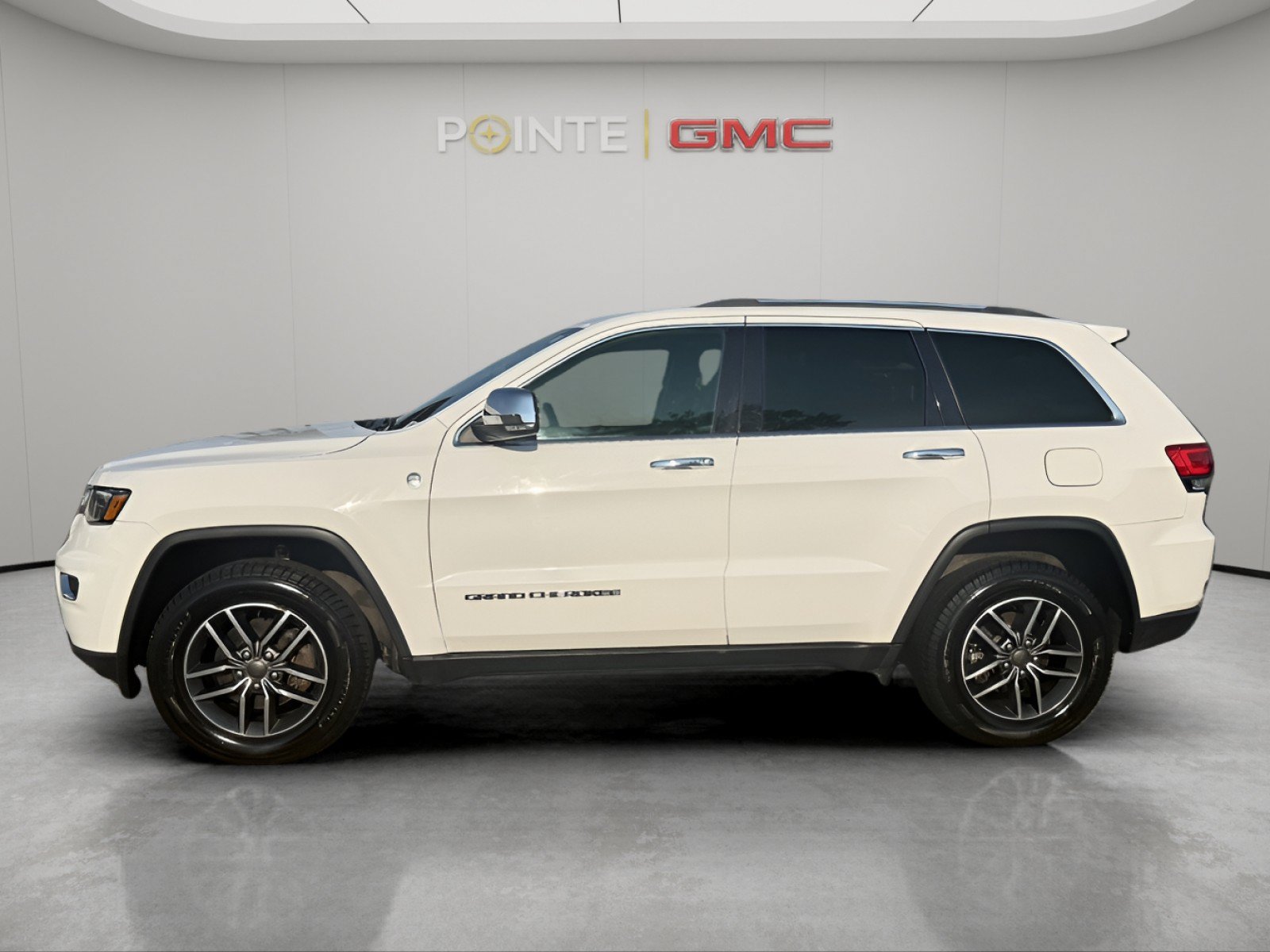 Used 2019 Jeep Grand Cherokee Limited w/ Luxury Group II AWD/4WD image 5