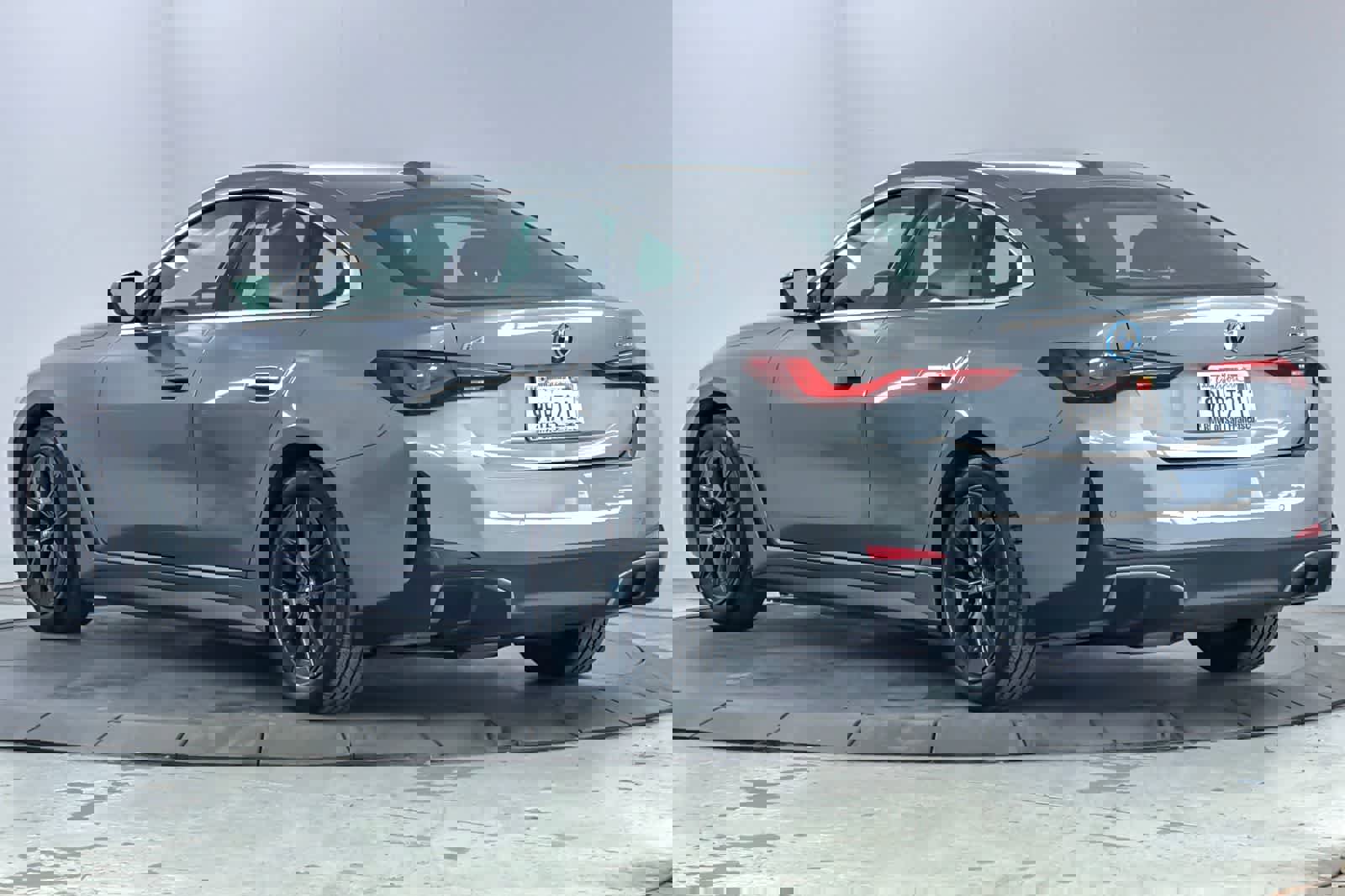 Used 2023 BMW i4 eDrive35 w/ Premium Package image 6