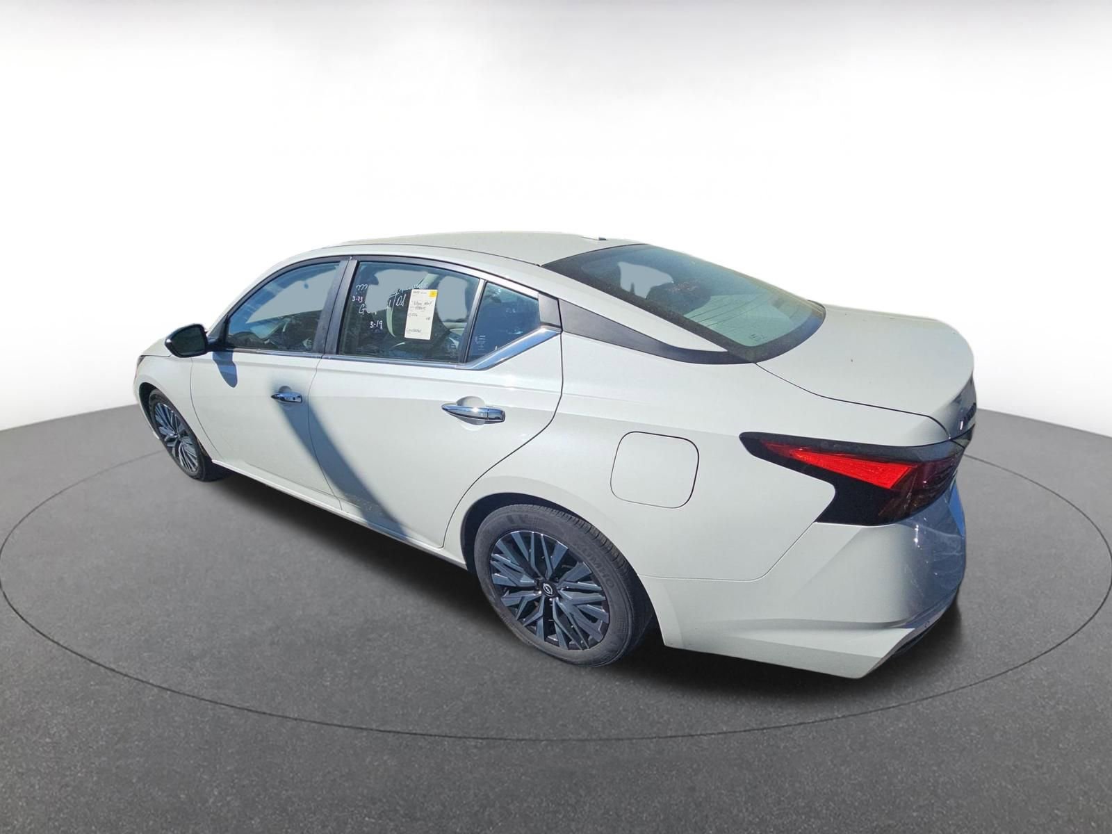 Used 2025 Nissan Altima 2.5 SV image 5