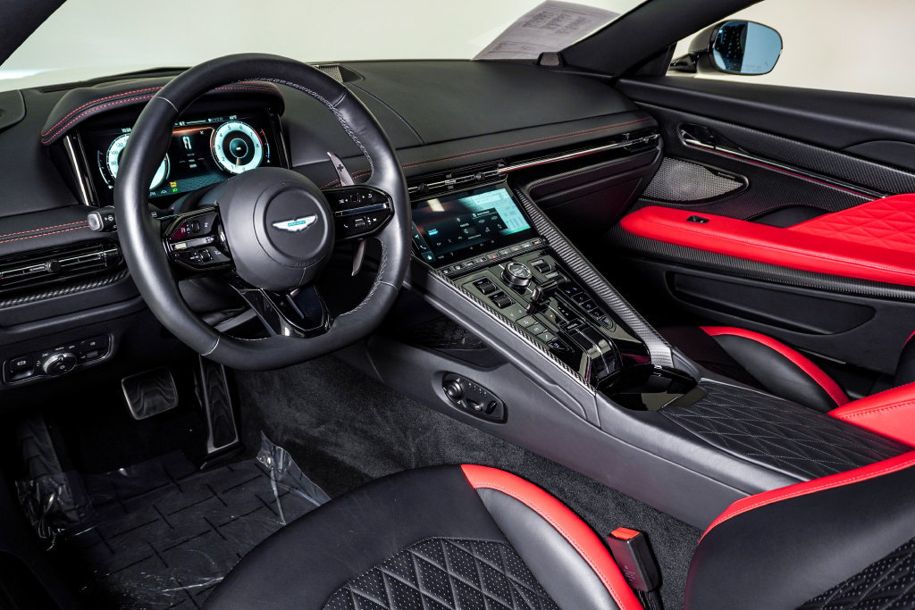 Used 2024 Aston Martin DB12 Coupe RWD image 24