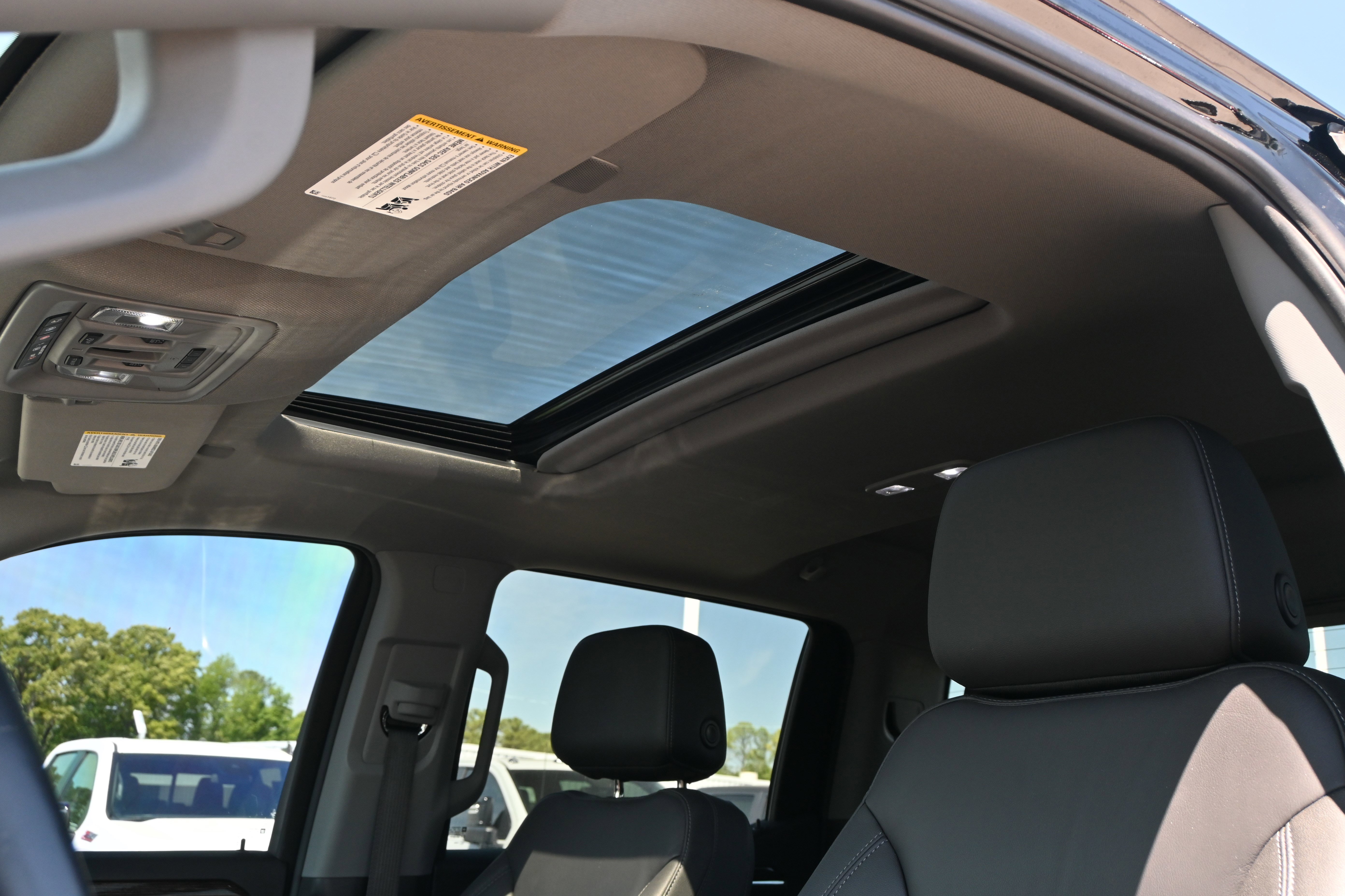 Used 2024 GMC Sierra 1500 Elevation w/ Elevation Premium Package AWD/4WD image 31