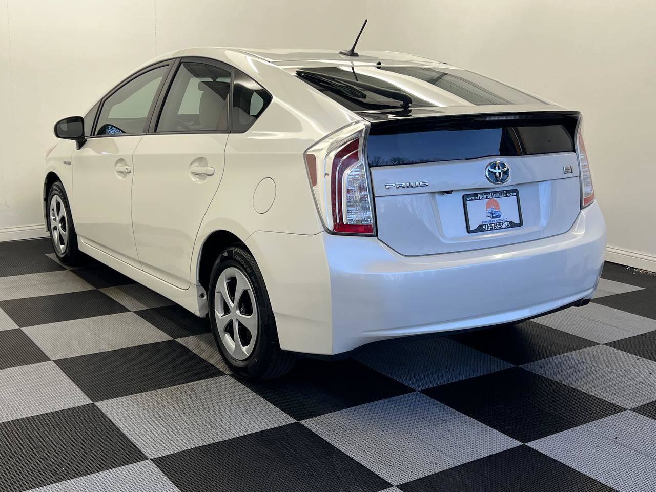 Used 2012 Toyota Prius Three image 4