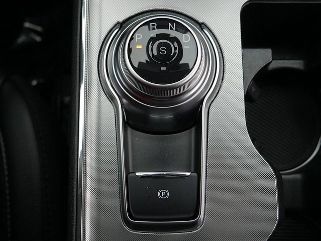 Used 2024 Ford Edge Titanium image 44