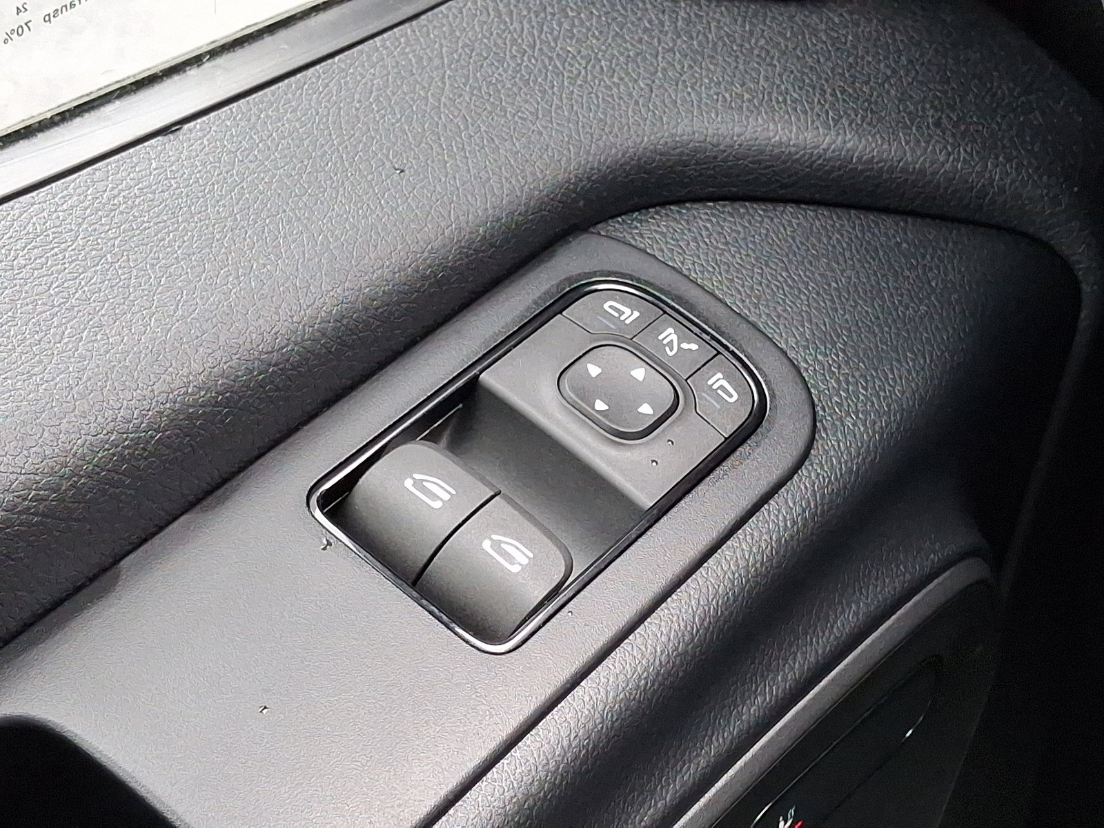 Used 2025 Mercedes-Benz Sprinter 2500 image 25