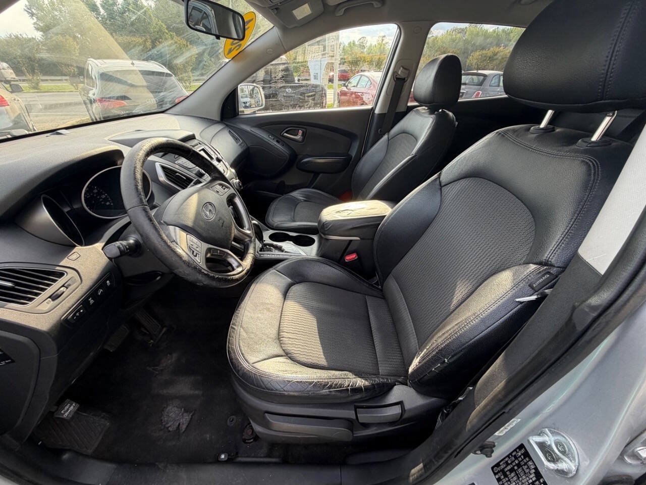 Used 2011 Hyundai Tucson GLS AWD/4WD image 11