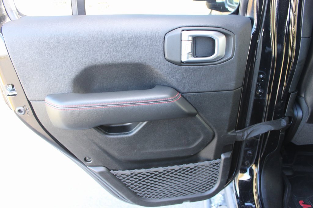 Used 2020 Jeep Wrangler Unlimited Rubicon w/ Uconnect 4C Nav & Sound Group image 28