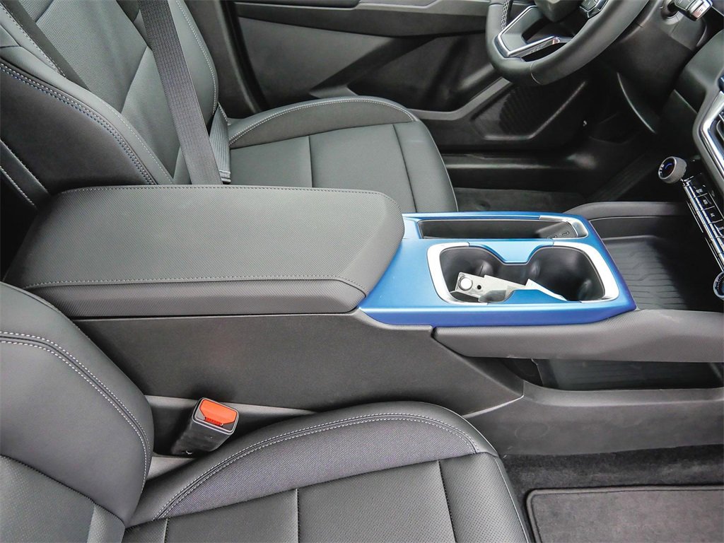 New 2024 Chevrolet Equinox EV LT image 24