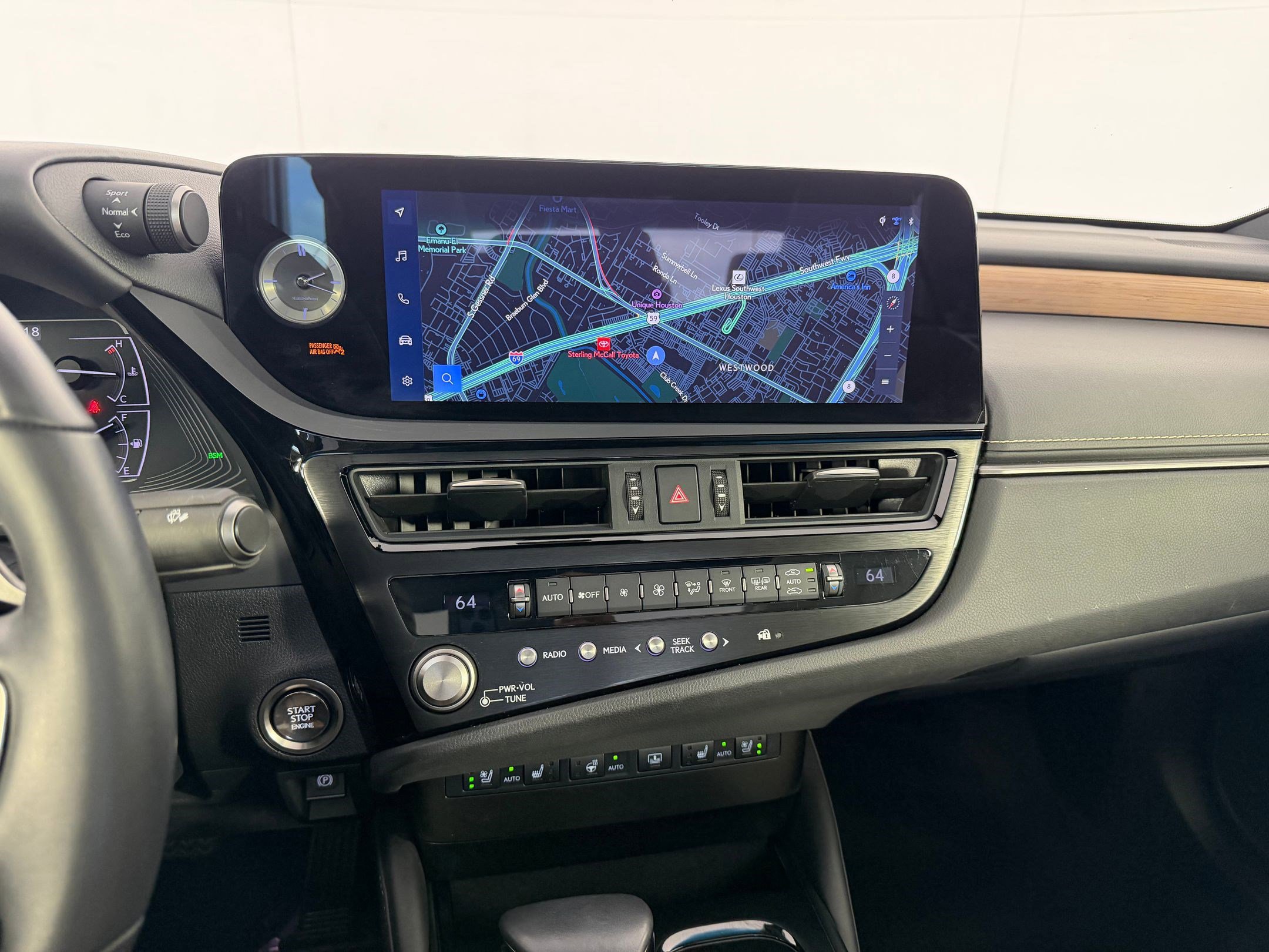 Used 2024 Lexus ES 350 w/ Technology Package image 25