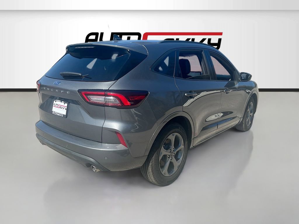 Used 2023 Ford Escape ST-Line w/ Tech Pack #1 FWD image 7