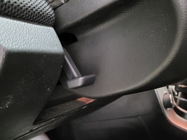 Used 2016 Chevrolet Cruze LT image 36