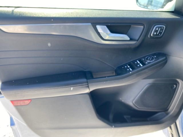 Used 2022 Ford Escape Titanium image 15