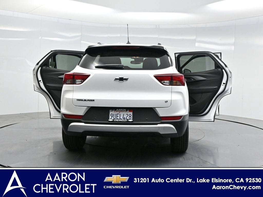 New 2025 Chevrolet TrailBlazer LT w/ Convenience Package FWD image 46