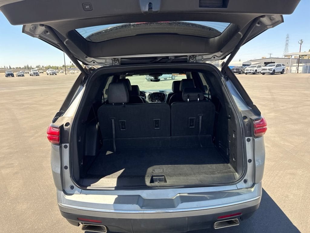 Used 2023 Chevrolet Traverse Premier AWD/4WD image 12
