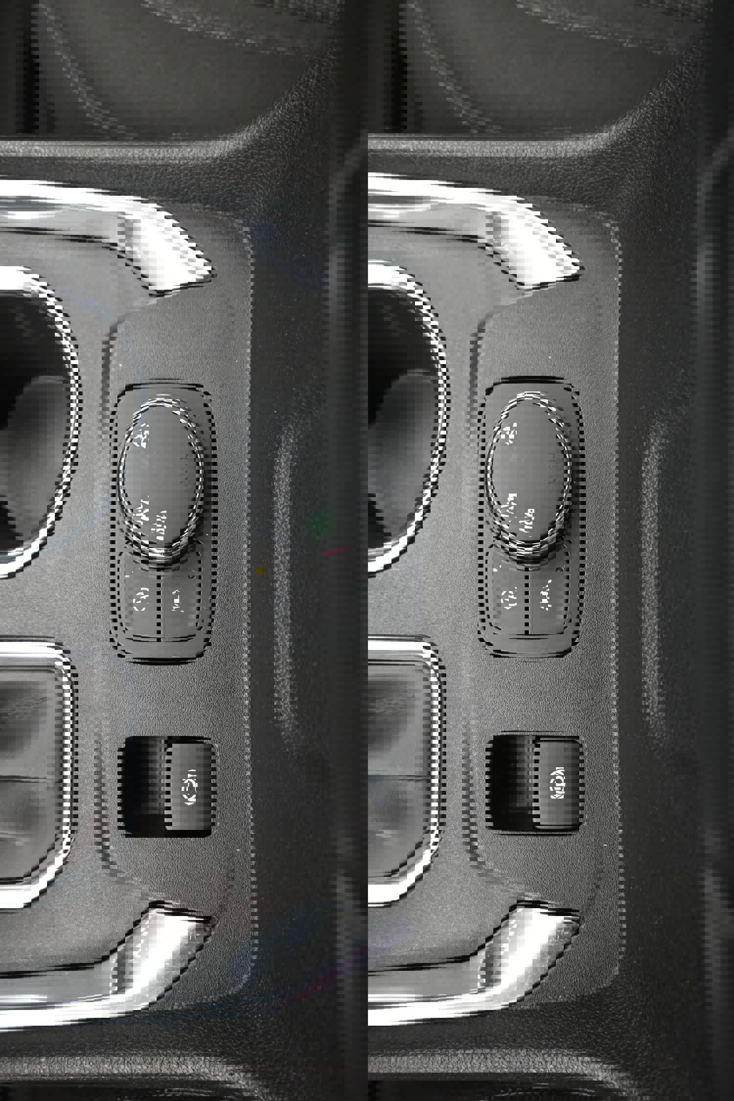 Used 2022 Chevrolet Traverse LT w/ Midnight/Sport Edition image 24