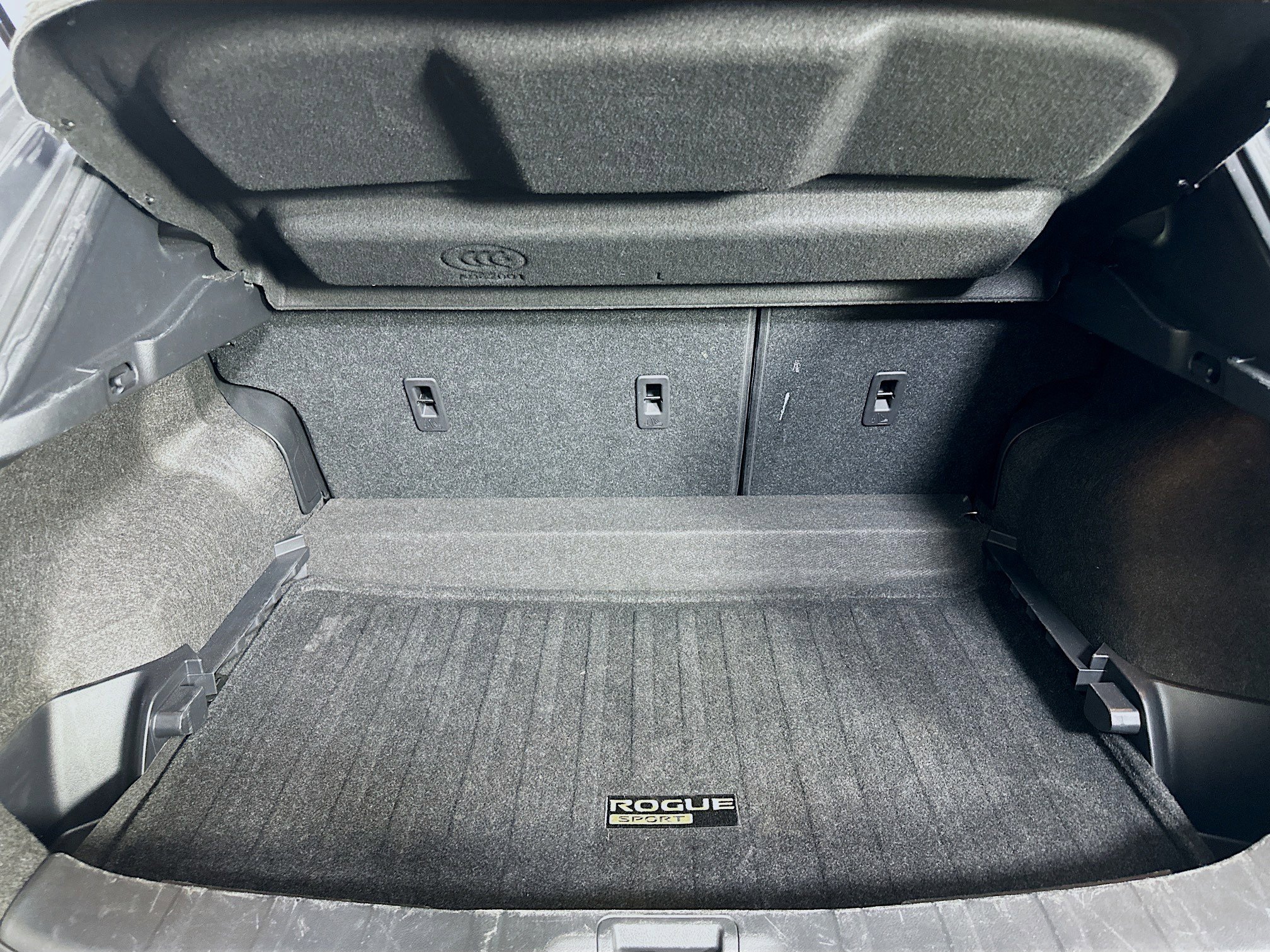 Used 2020 Nissan Rogue Sport S image 26