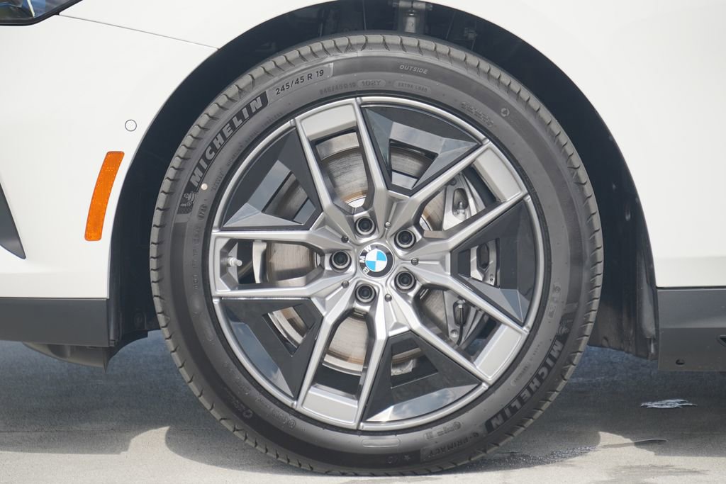 Used 2026 BMW i5 eDrive40 image 5