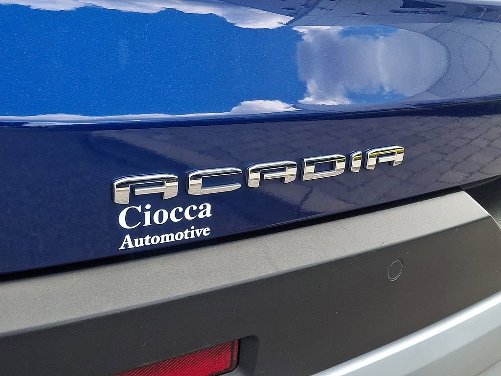 Used 2023 GMC Acadia SLT w/ Preferred Package AWD/4WD image 32