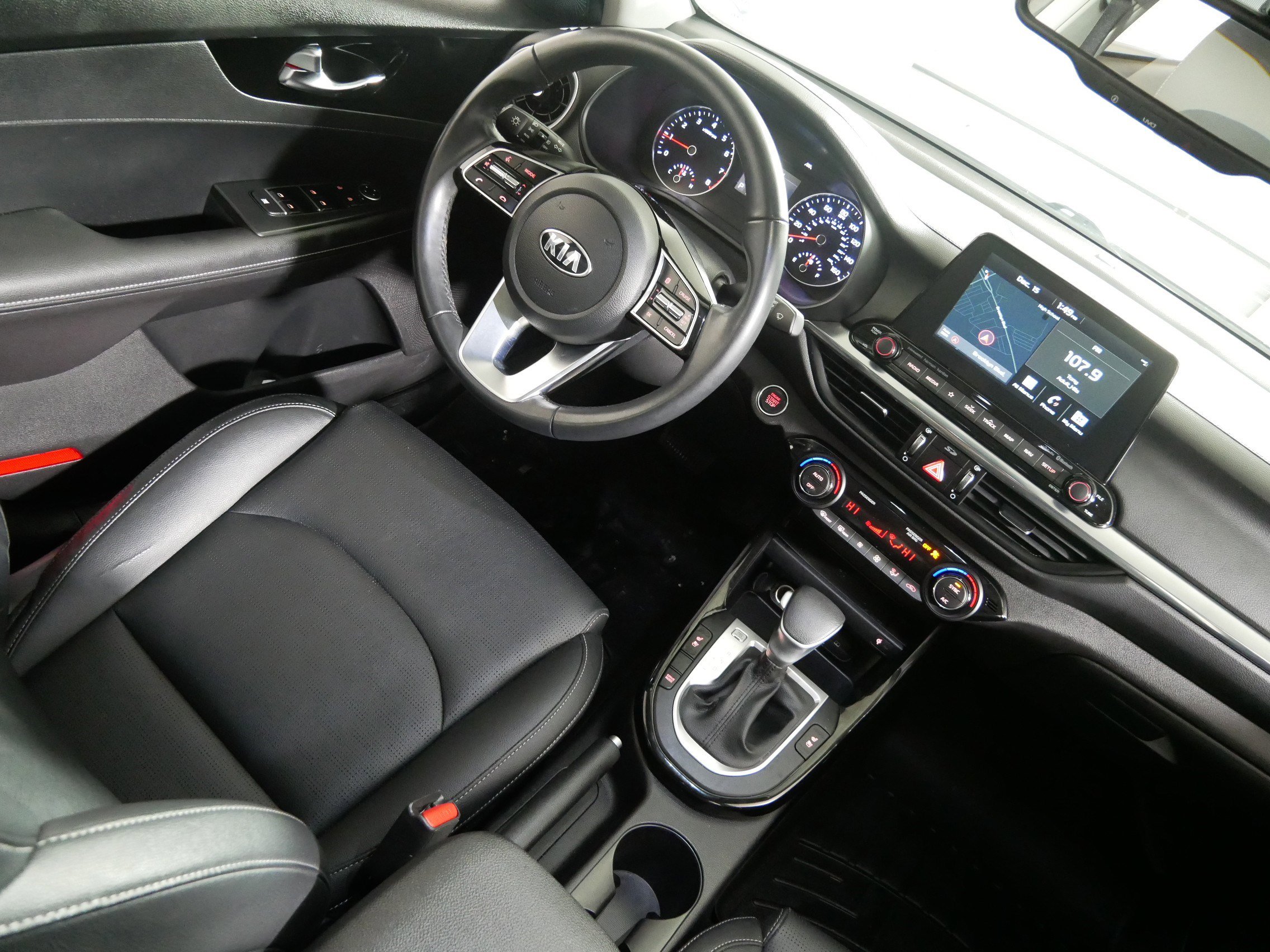 Used 2021 Kia Forte EX image 9