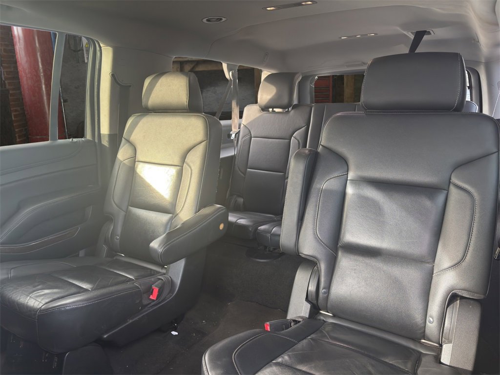 Used 2018 Chevrolet Suburban LT image 12