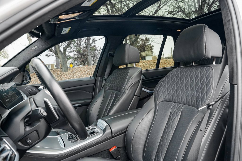 Used 2022 BMW X5 xDrive45e w/ M Sport Package image 17