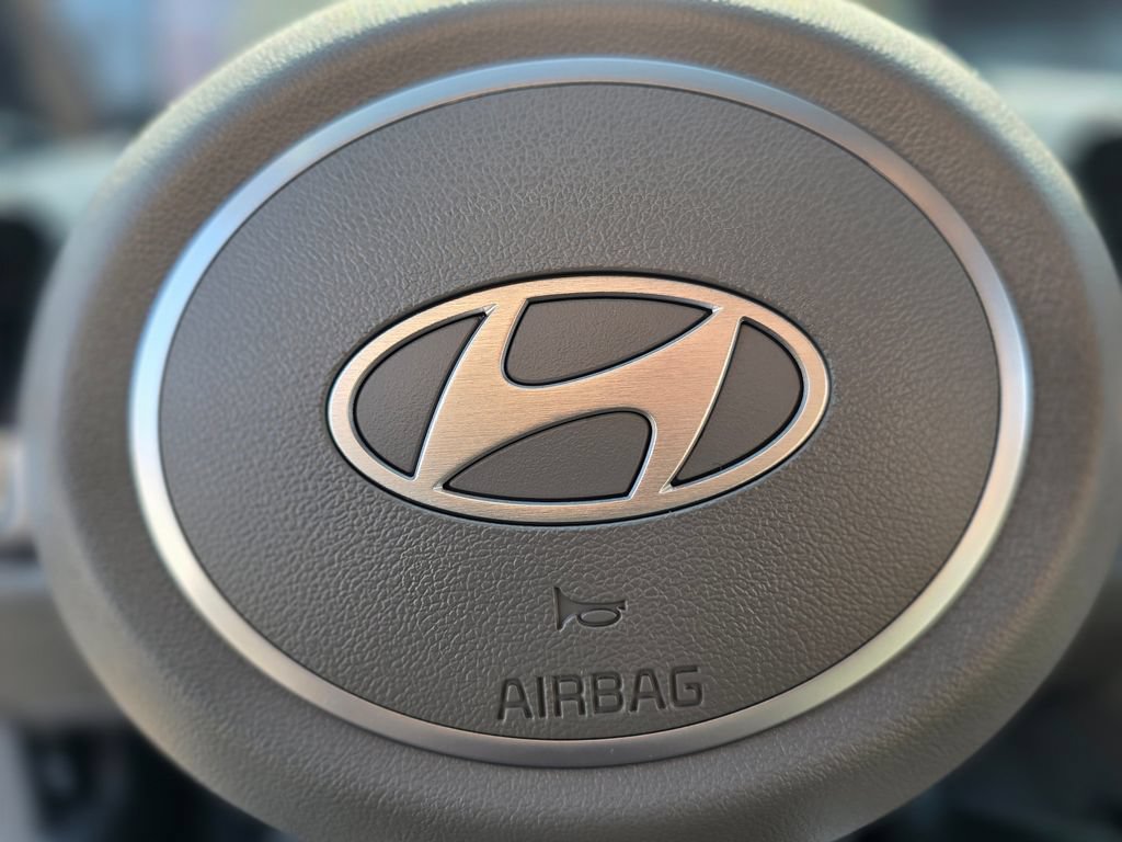 Certified 2024 Hyundai Elantra SEL FWD image 23