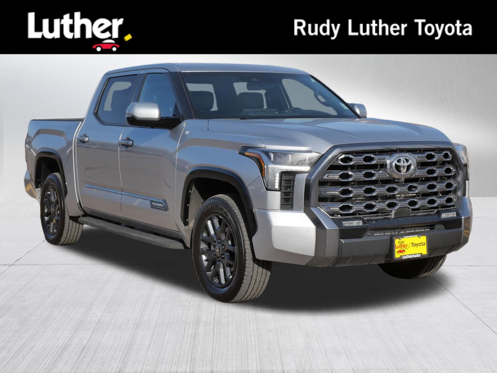 Used 2025 Toyota Tundra Platinum image 1