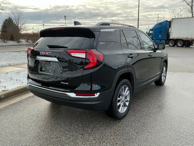 Used 2024 GMC Terrain SLT image 6